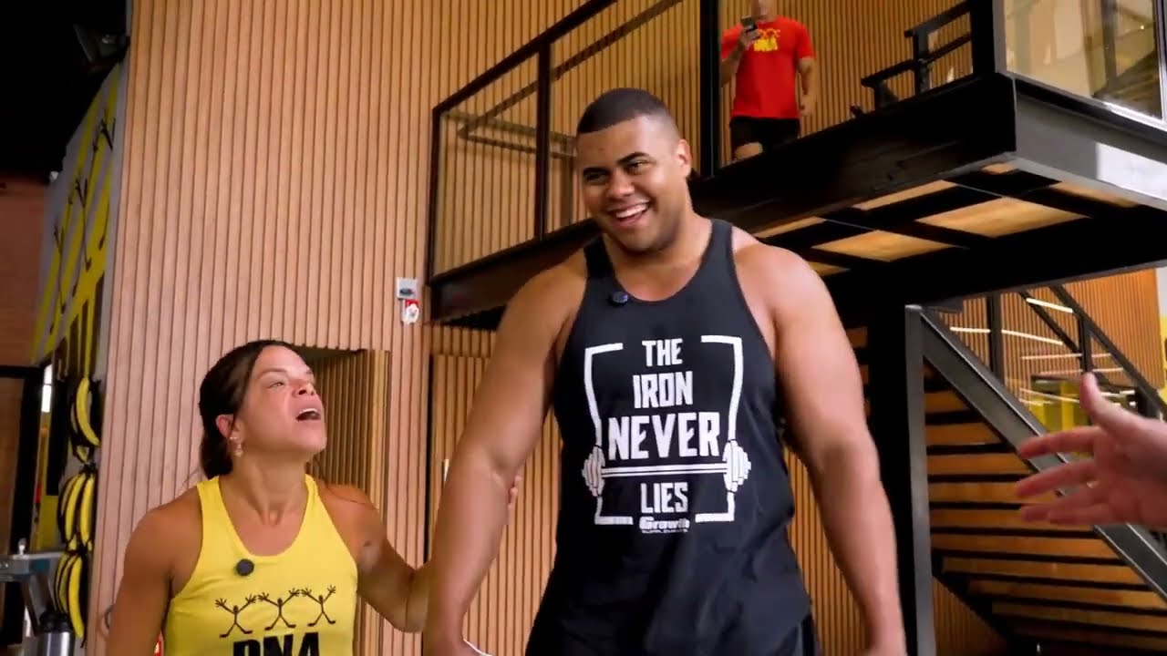 BITELO E XUCR&Atilde;O TREINANDO COM A CAROL VAZ