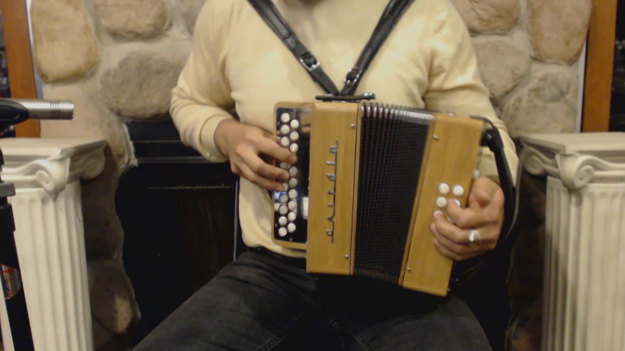 3349 - Wood Cairdin Mini Deluxe Diatonic Button Accordion Binci AD 21 8 $1499