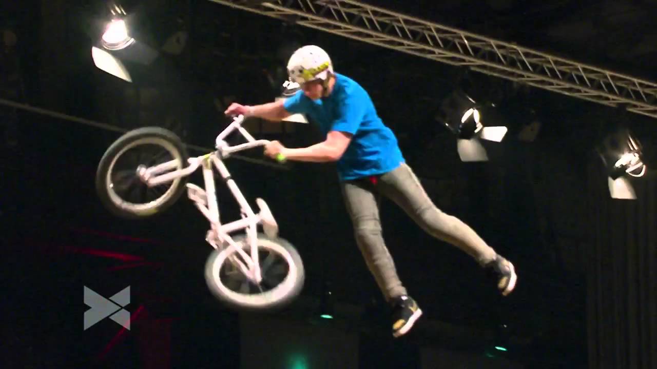 2nd BMX Dirt Jump - Brett Banasiewicz @ Telekom Playgrounds - Duisburg 2011