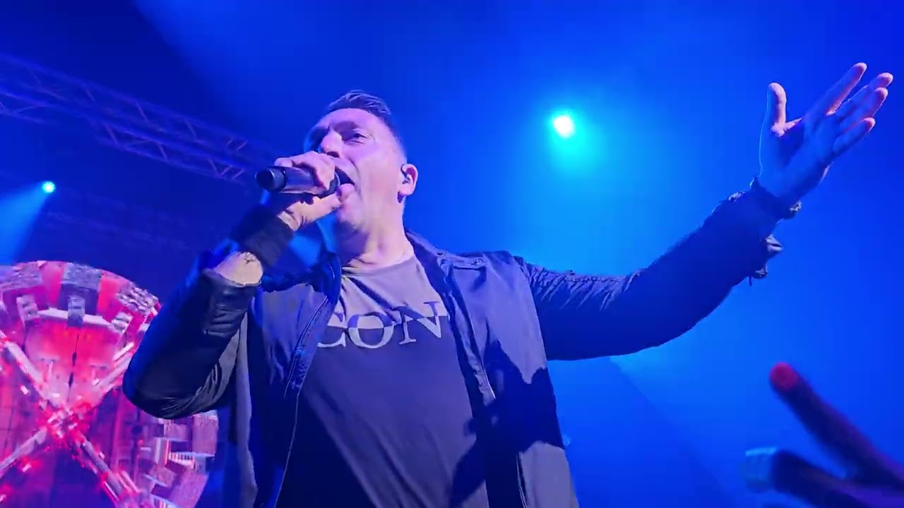 Ákos - Idelenn idegen (Fertőrákos, 2023.07.14.) 4K