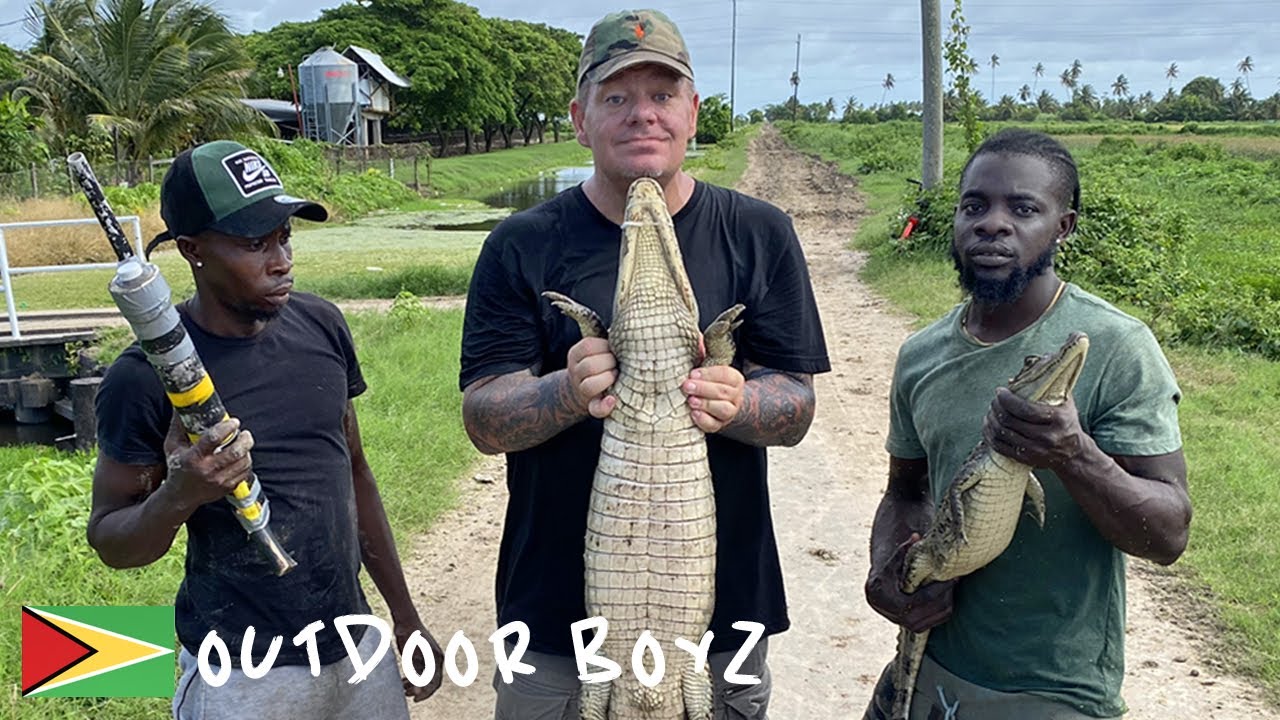 Hunting Alligators in Guyana with a Handmade Rifle! 🐊 🇬🇾