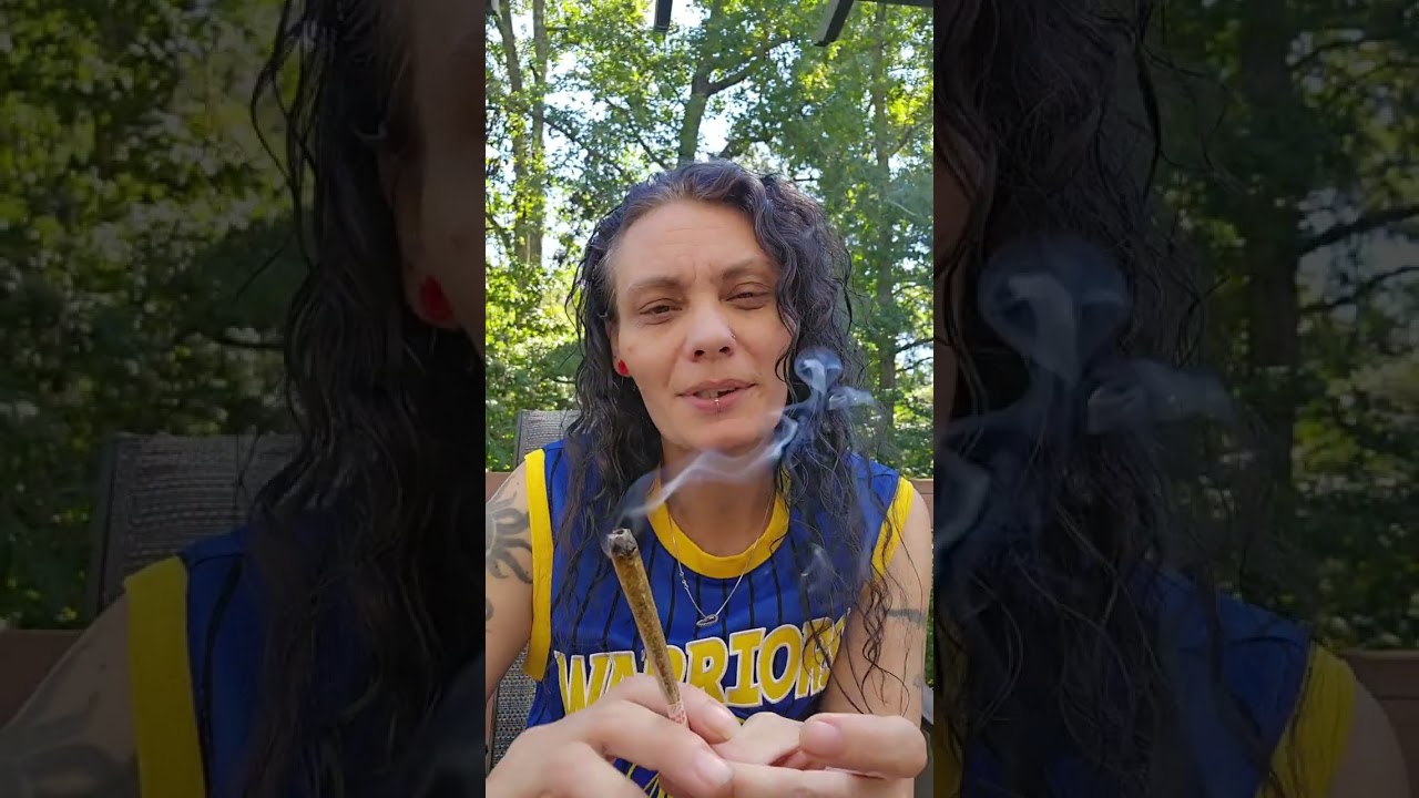 Smoking a CLEAR Joint?! You Gotta See This 🤯💨