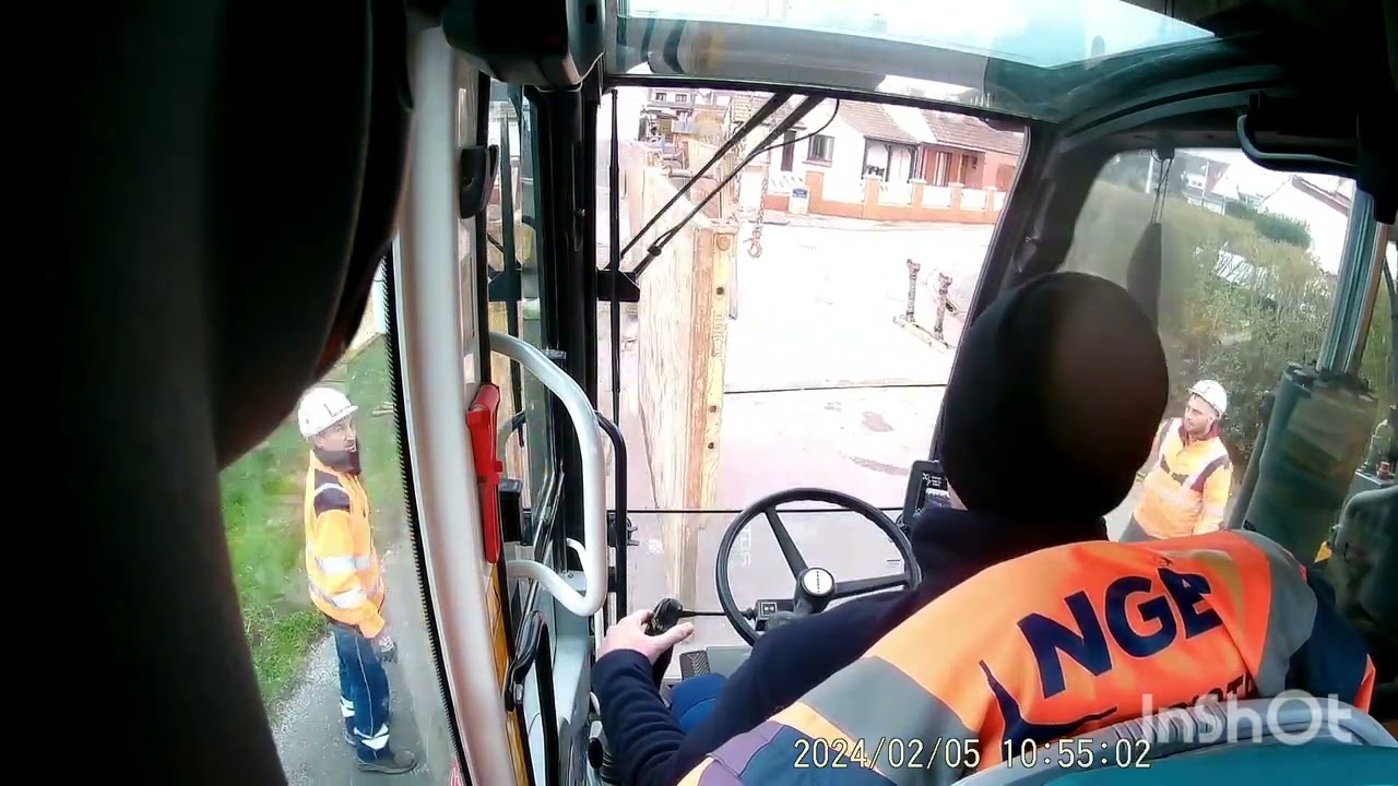 Montage de blindage avec une pelle à pneus liebherr 914 compact🚨🚧😁