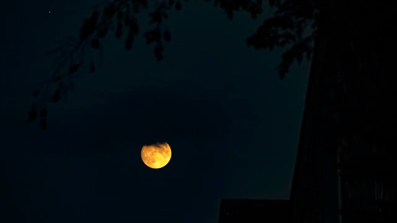 Mond Fenster Take1 h264 420 Rec 709L 1080p 29 97 MQ