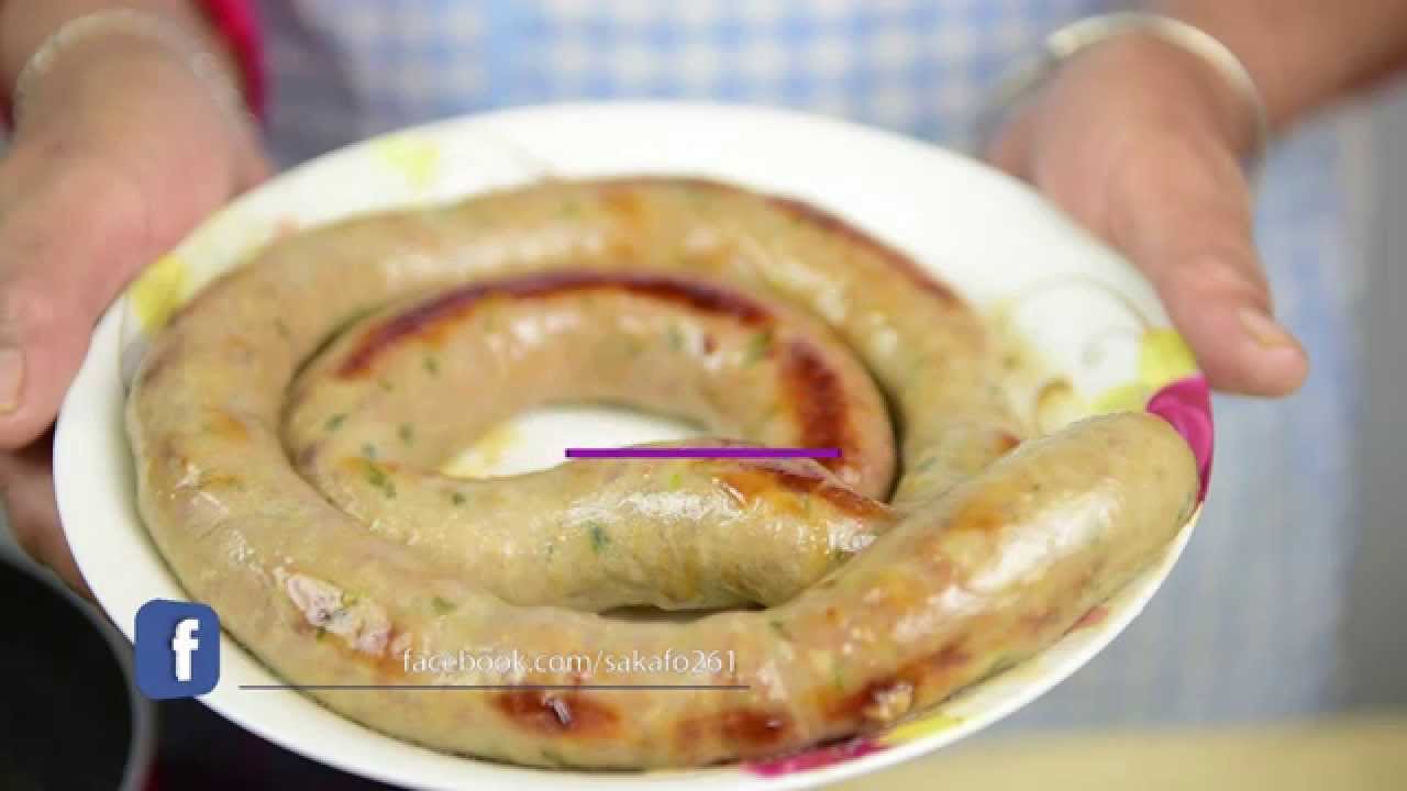 Sakafo Malagasy:  homemade sausage / Fanamboarana saosisy