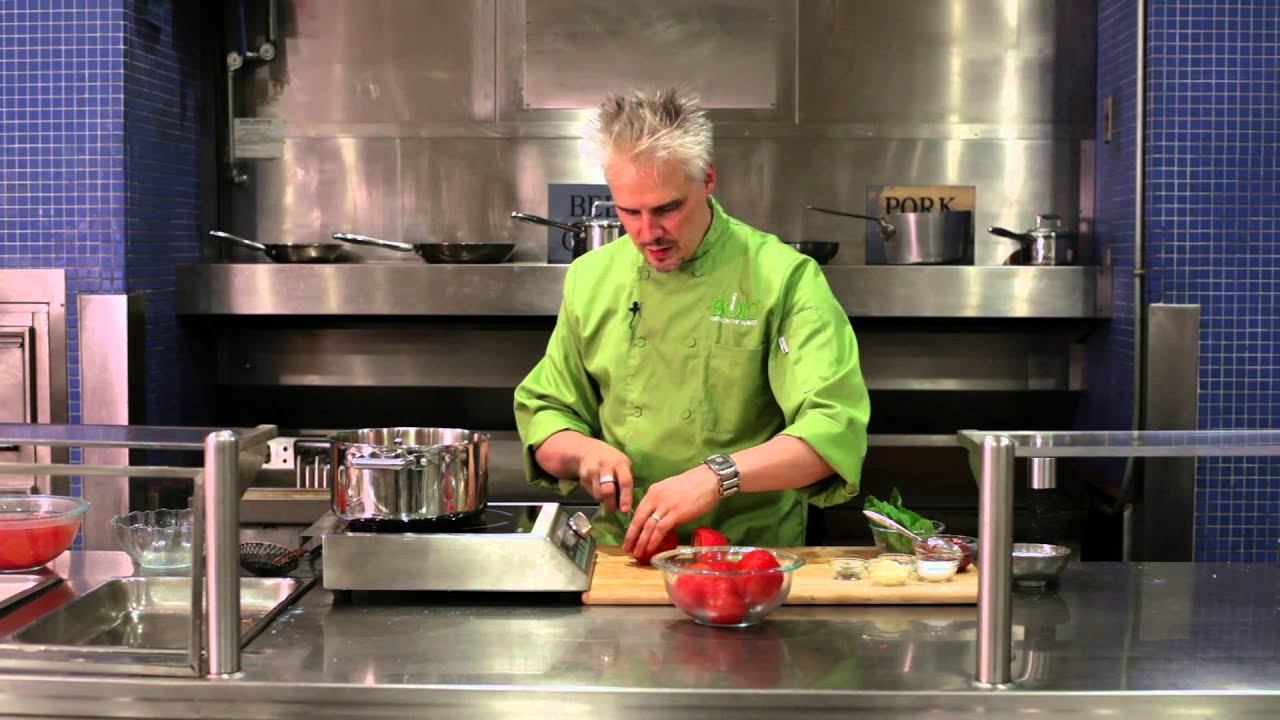 How to Make Homemade Pizza Sauce With Garden Tomatoes : Gluten-Free & Other Healthy Dishes