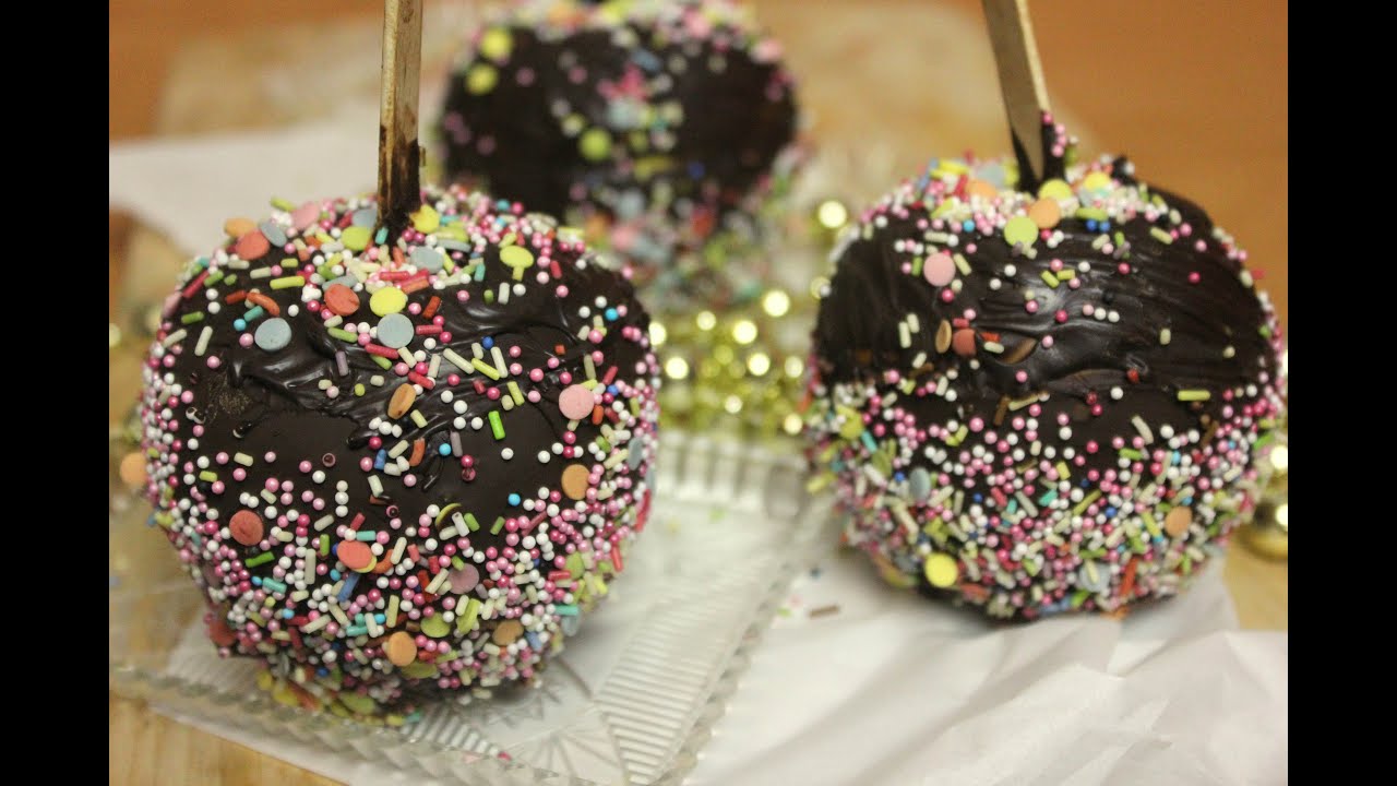 Schokoladenäpfel wie auf dem Weihnachtsmarkt/ auf der Kirmes mit Zuckerstreusel (vegan)