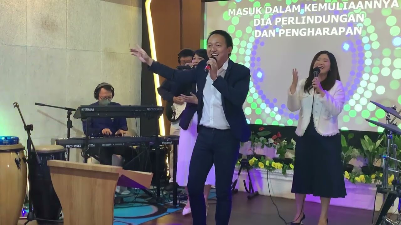 BERSORAK SORAI COVER BY EKKLESIA WORSHIP 