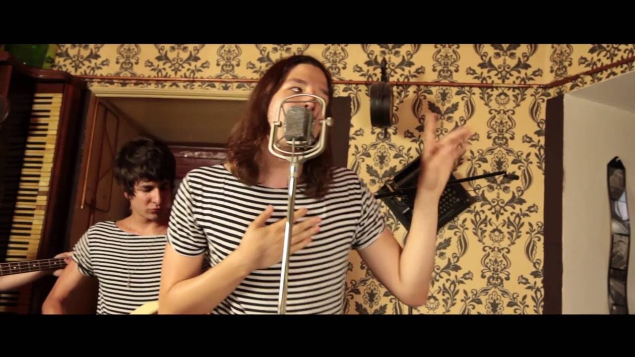 Ivan & The Parazol – Húsrágó hídverő (CokeStream Cover Chain)