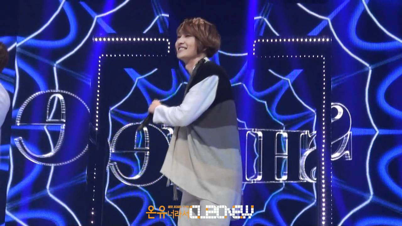 [FANCAM] 120408 Happy Onew jumping & spinning around after winning (+ eye-contact) @ !|\|K!g@y0