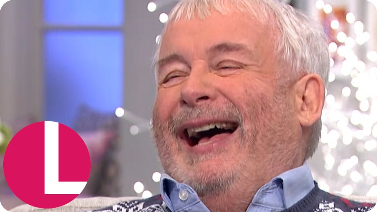 Christopher Biggins Talks About His Decembeard! | Lorraine