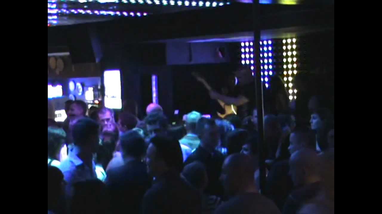 Gwen Stefani - The Sweet Escape by Pink Cap & DJ Break, 30.03 - DOM&Oacute;WKA