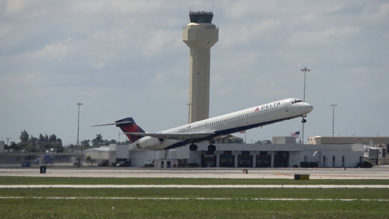 HOT AFTERNOON! West Palm Beach International Airport PlaneSpotting!