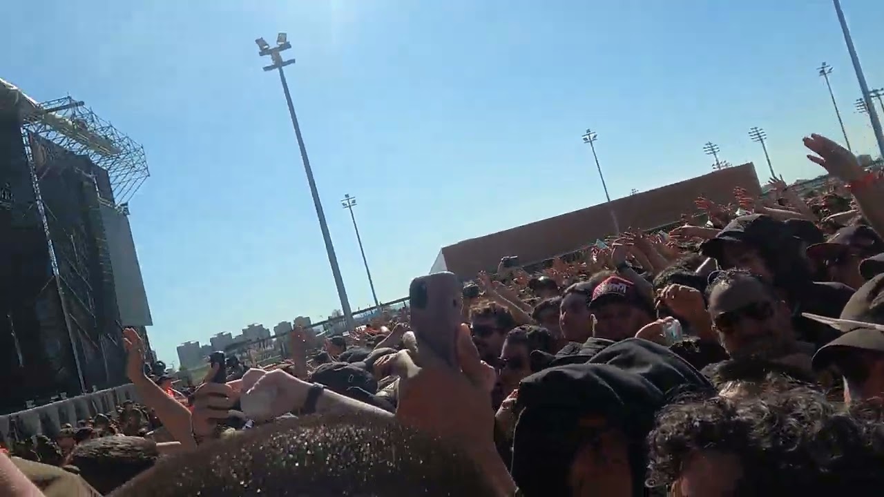 BABYMETAL - KARATE live at Knotfest, Chile (4K) 02/11/24.
