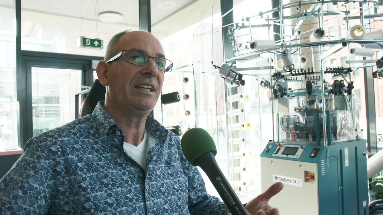 Nieuwe rondbreimachine bij Saxion