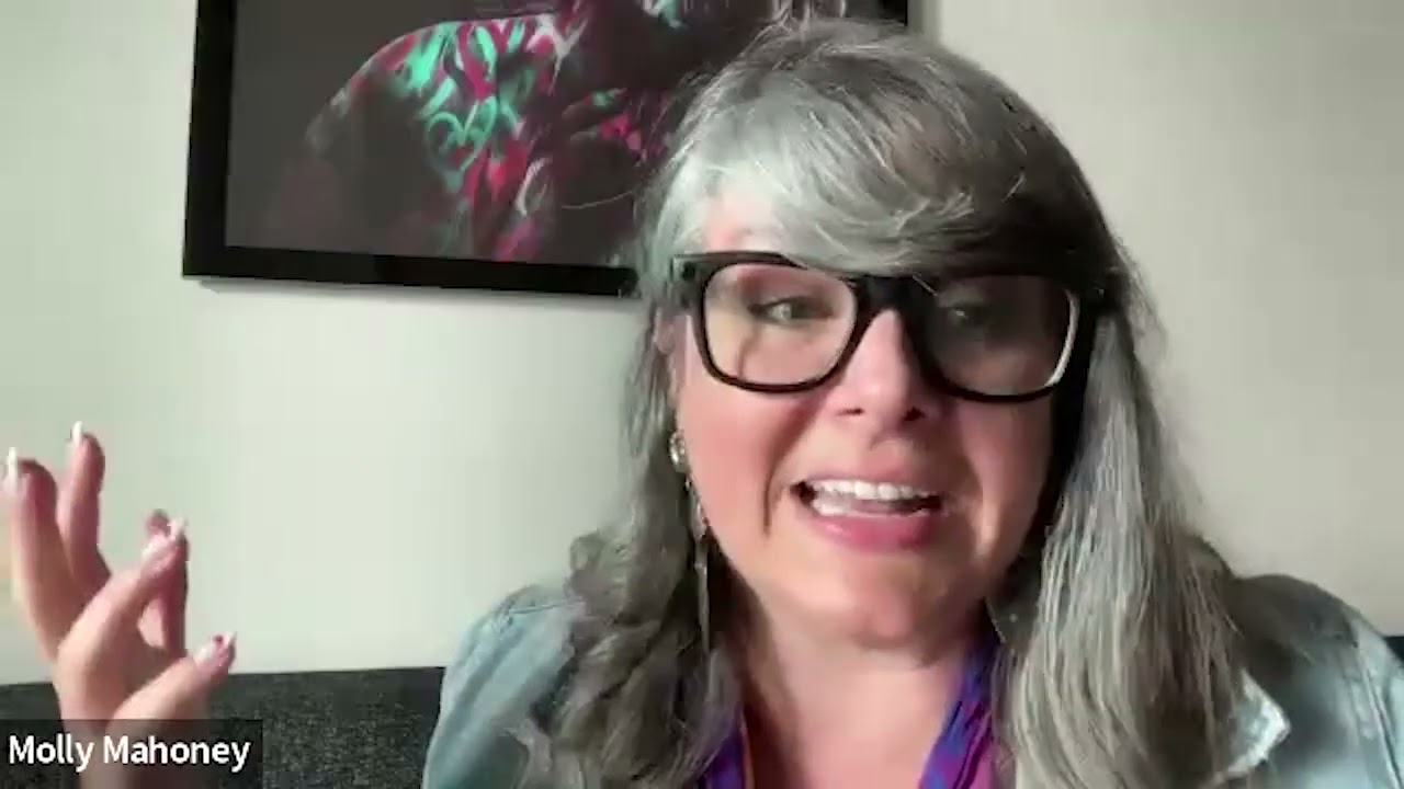 Episode 263 - Molly Mahoney: The Spotlight Effect: Use AI to create a brand that sells for you