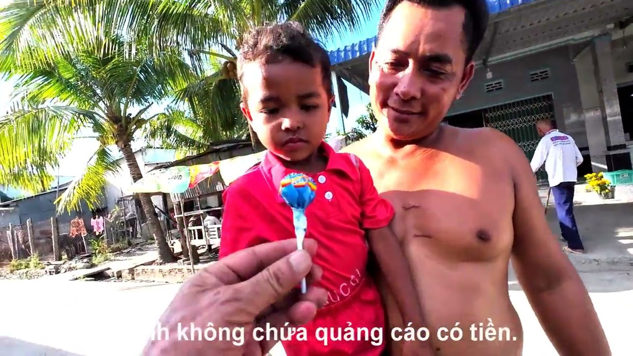 Cuối năm thì các vựa rau cho rau quả rất nhiều để chuẩn bị năm mới, Tri Tôn, An Giang 16/02/26