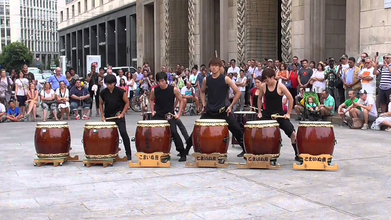 叶 - 狛犬社中 ミラノ ドゥオーモ 前