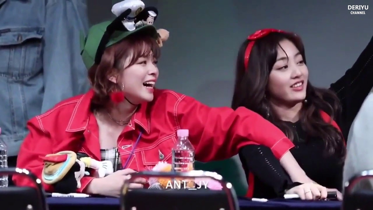 Jeongyeon & Jihyo TWICE (Jeonghyo) ~ 15 MOMENTS OF JEONGHYO