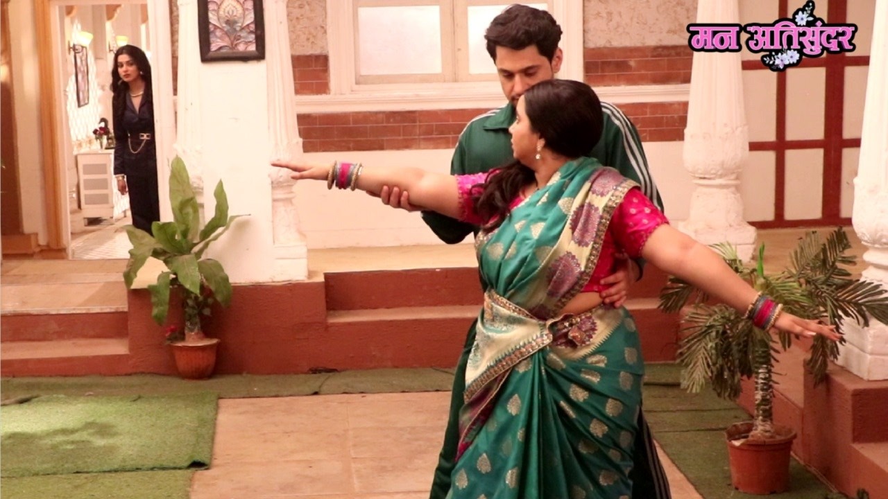 Mann Atisundar Serial 25 February 2026 - Radhya And Pratham Doing Yoga Together