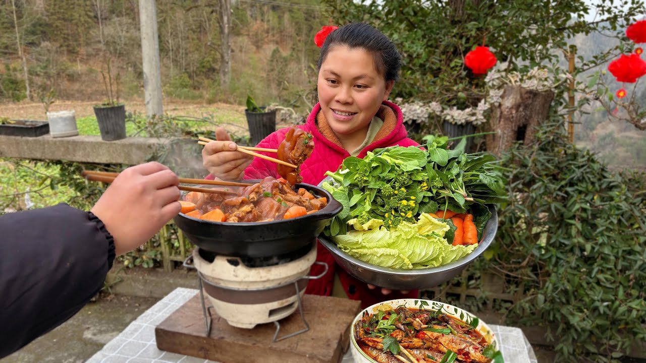 今天摘了些新鲜蔬菜，简单做一餐吃的就算过年了 Pick some fresh vegetables for a delicious meal