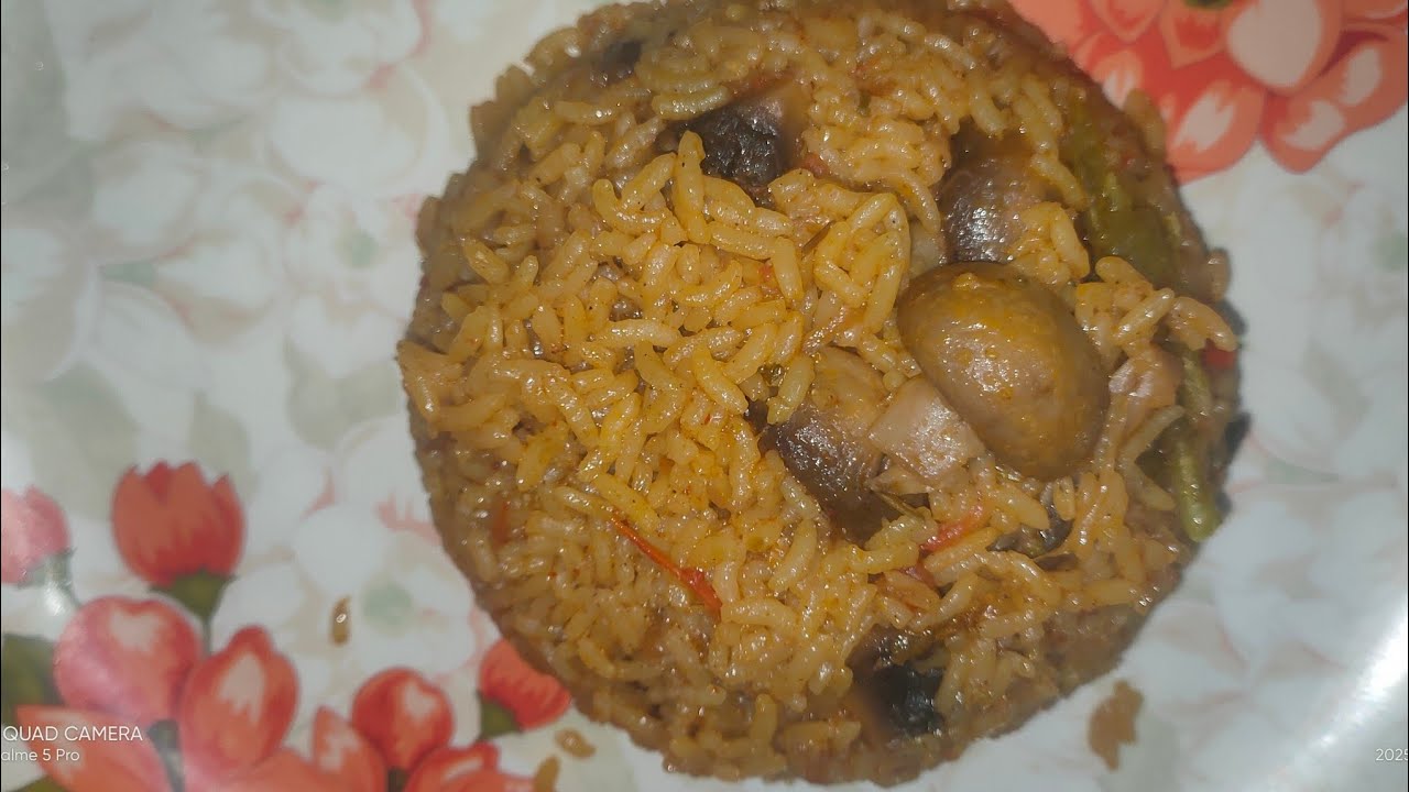  mushroom biriyani in pressure cooker  /lunchbox recipe/Salem style