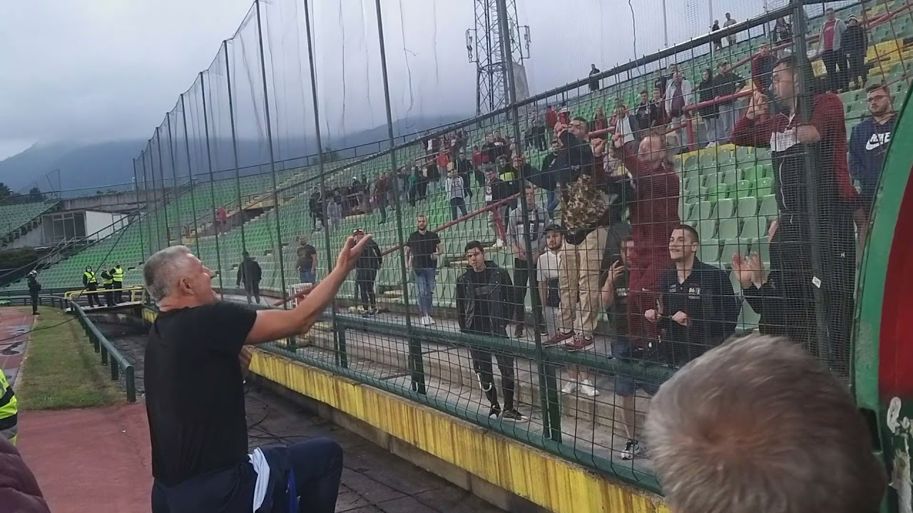 Husref Musemić u verbalnom  okršaju sa navijačima