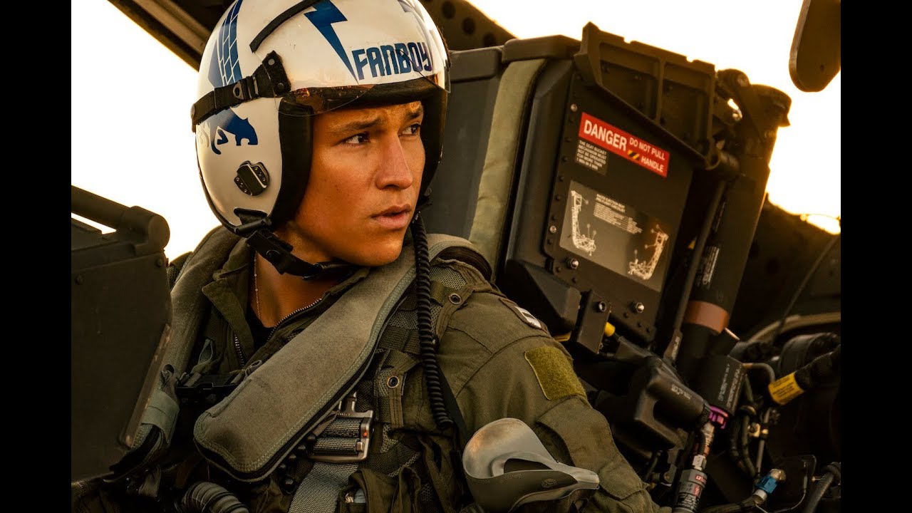 Miles Teller & Glen Powell on Starring in 