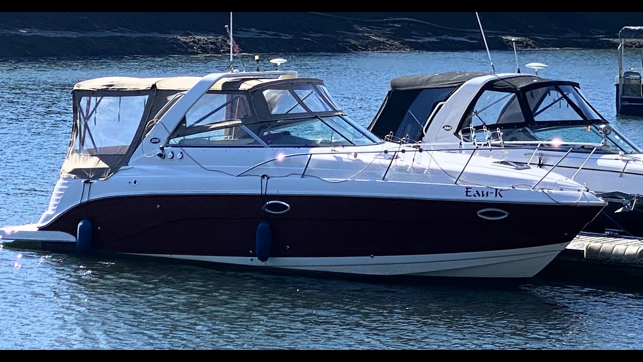 Rinker 300   Express Cruiser
