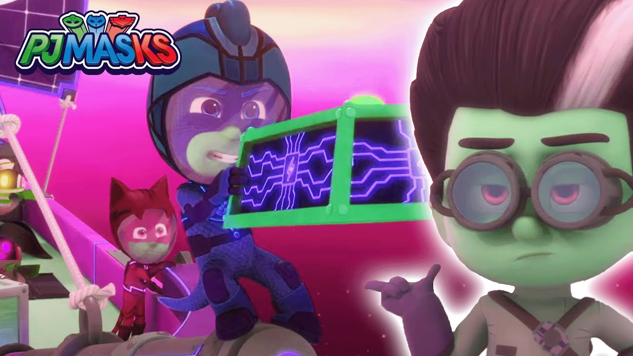 Pirate Robot vs an Evil Genius | PJ Masks Funny Colors