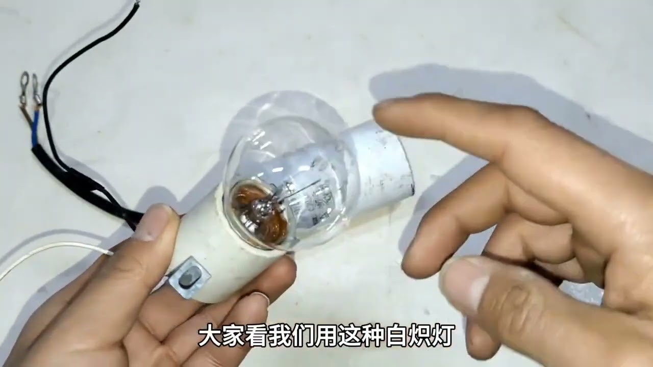 为什么新拆的电容严禁用手摸？很多电工不告诉你原因，今天涨知识 #电容 #电容放电 #零基础学电工 #技术分享 #小发明大作用