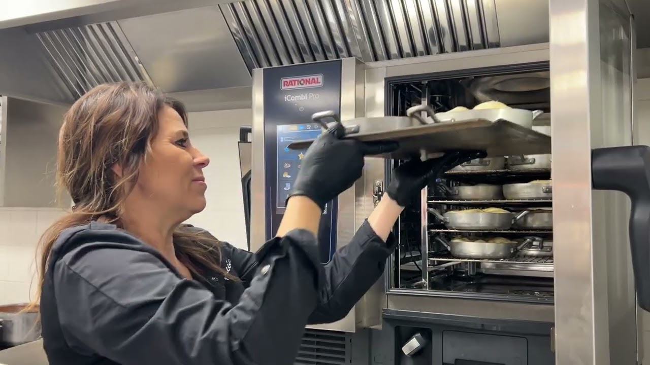 L’iCombi Pro et l’iVario Pro chez le traiteur et restaurant Ce La Mia Cucina – Dijon | RATIONAL