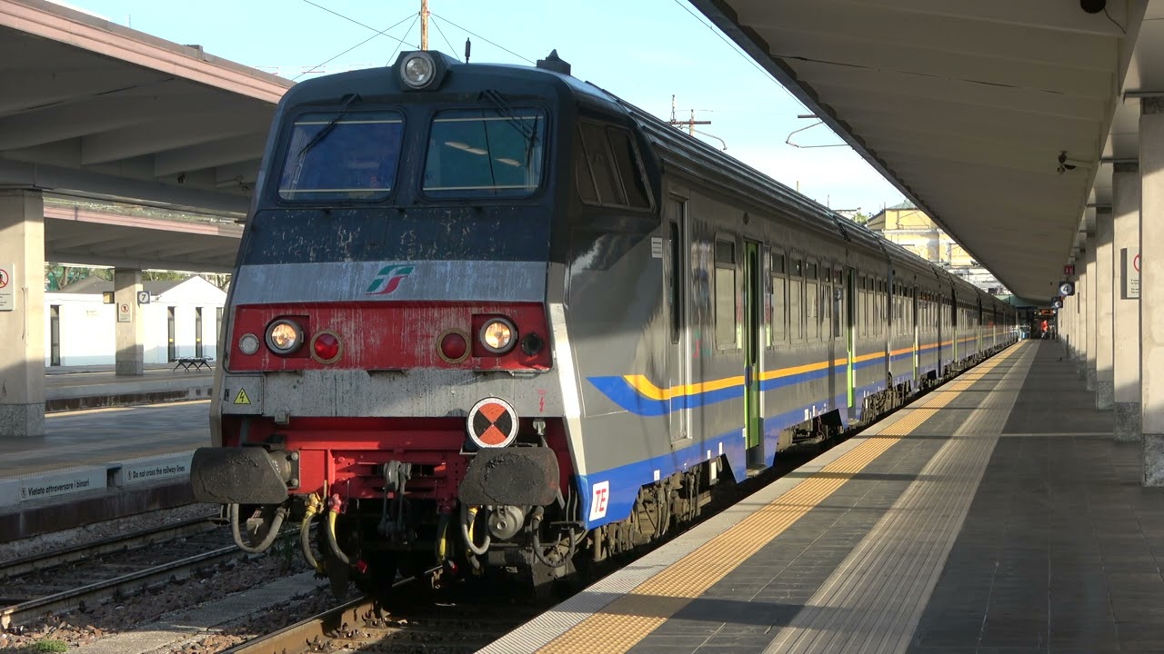 Trenitalia E464.178 vertrekt uit Trieste C.le