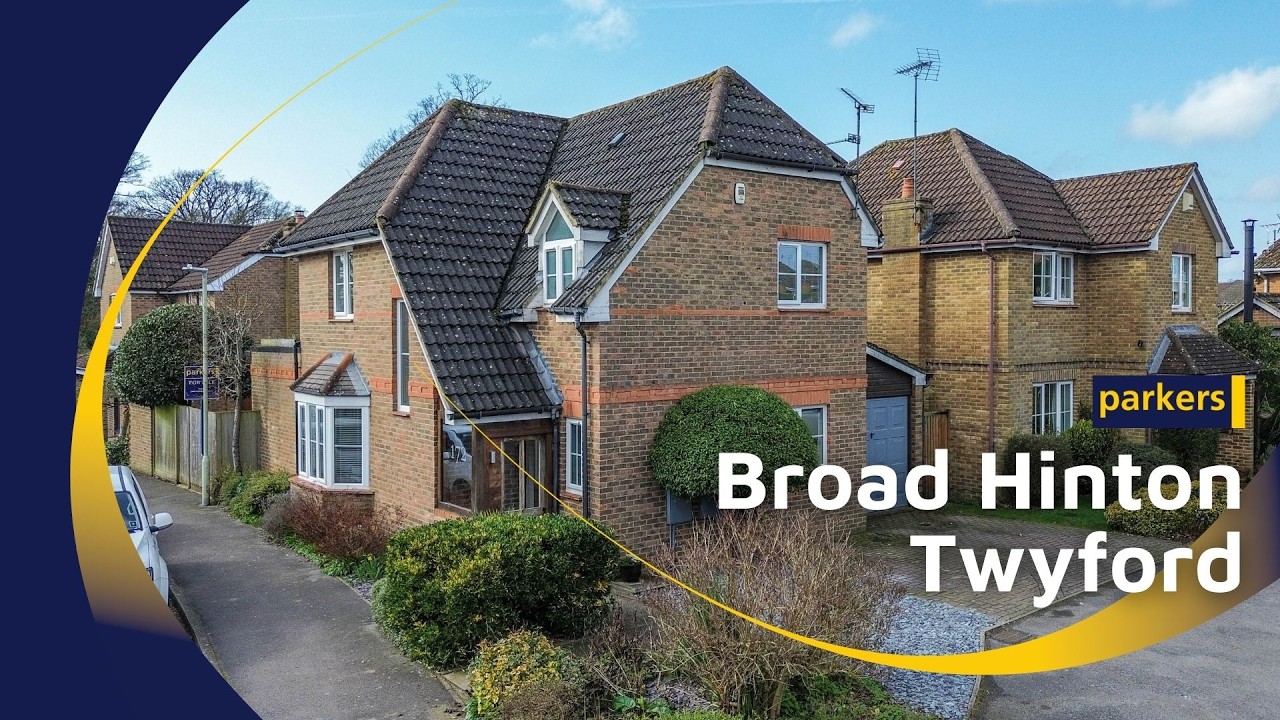 Take a look inside this Beautiful Three/Four Bedroom Home on Broad Hinton, Twyford