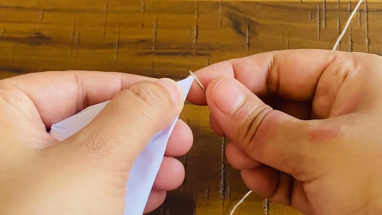 🔥How to Thread a Needle for Hand Sewing using paper- Trick & Tips🔥✨🔅❤️#viral #trending