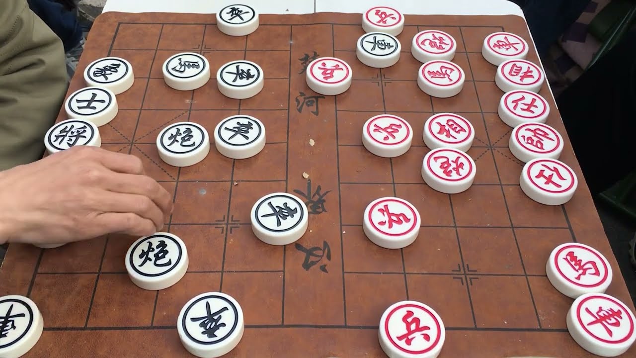 双方互相进攻的真是太精彩了，每一步都很凶啊，太厉害了 #公园象棋#象棋#街头象棋