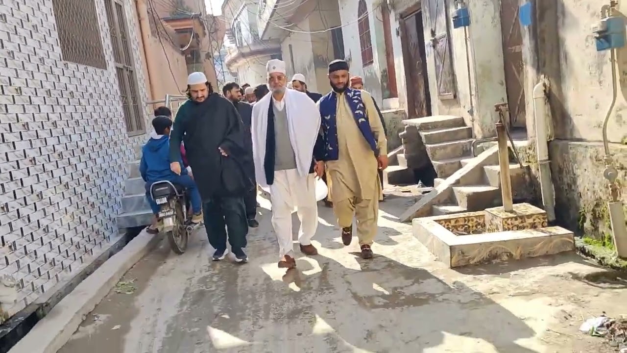 ہمیں کوئی کیا خریدے گا ہمارا سودا بازار مصطفے کریم صلی اللّٰہ علیہ وآلہ وسلم میں ہو چکا ہے.