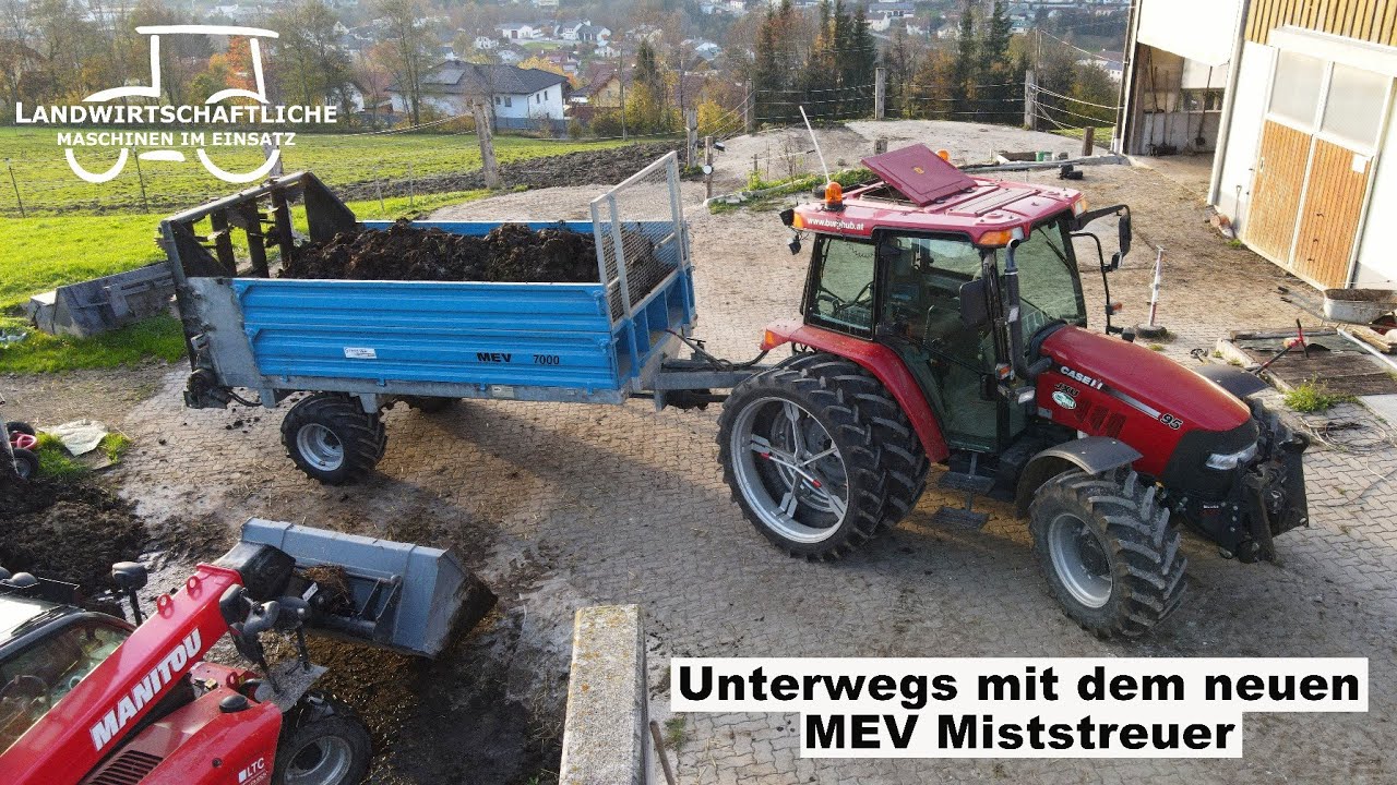 Miststreuen am Bauernhof | Unterwegs mit dem Case JXU und MEV Miststreuer | Manitou Teleskoplader