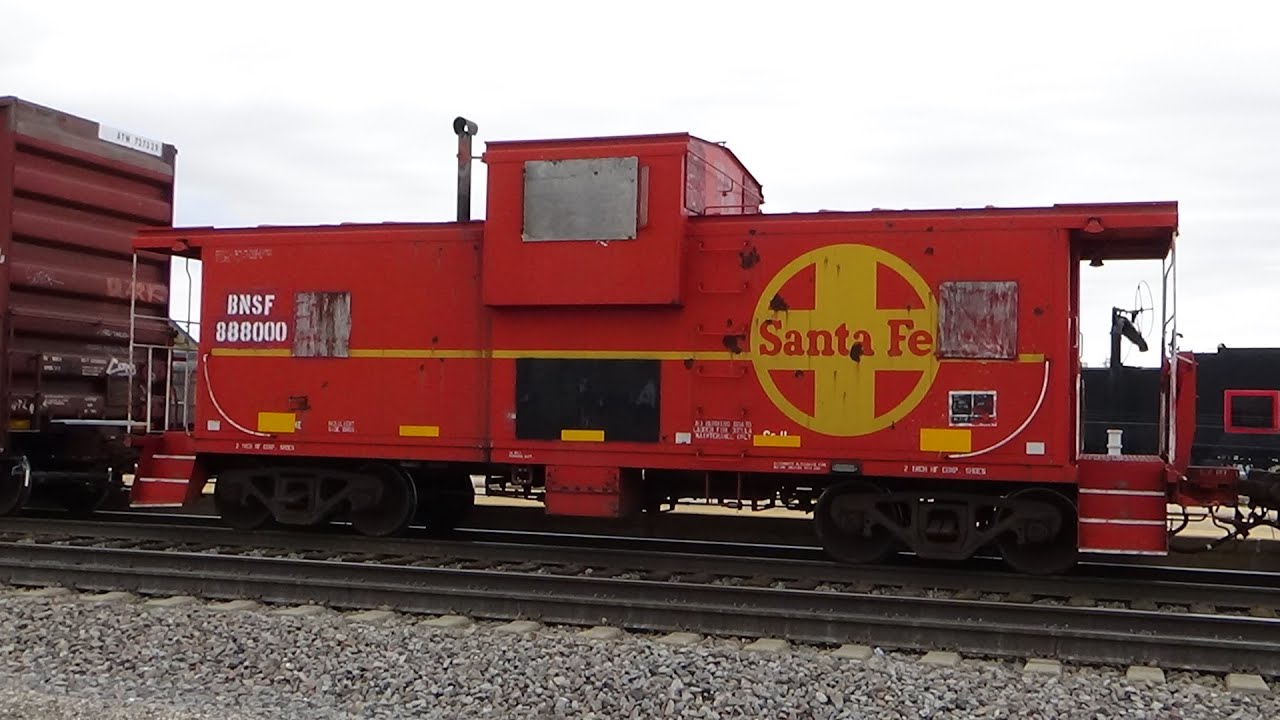 BNSF Galesburg Yard morning trains and engines Santa Fe caboose April 11, 2022