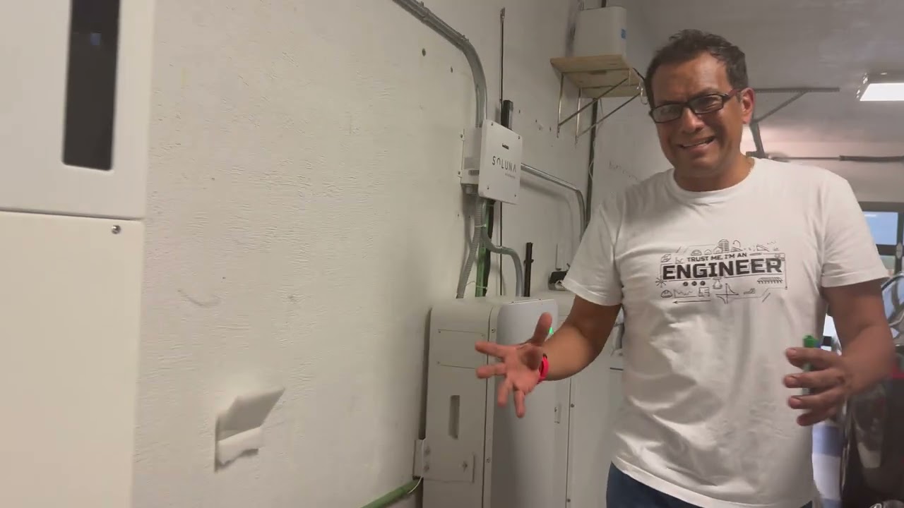 Sistema fotovoltaico con baterias Soluna e inversor Solis hibrido