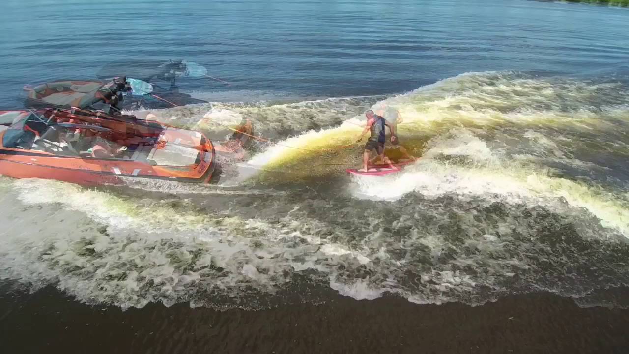 Axis A22 Wake Surfing