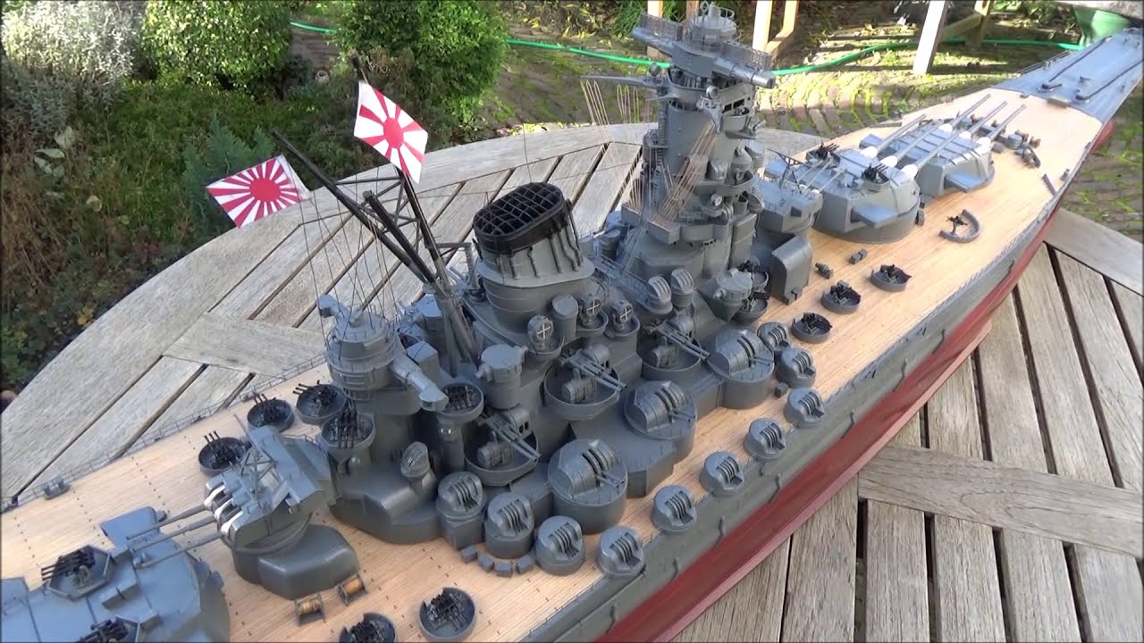 First impression of the superb model Graupner Yamato scale 1 : 150 Battleship