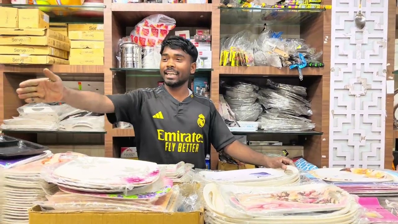 बर्तन दुकान में SALE Offer 😍