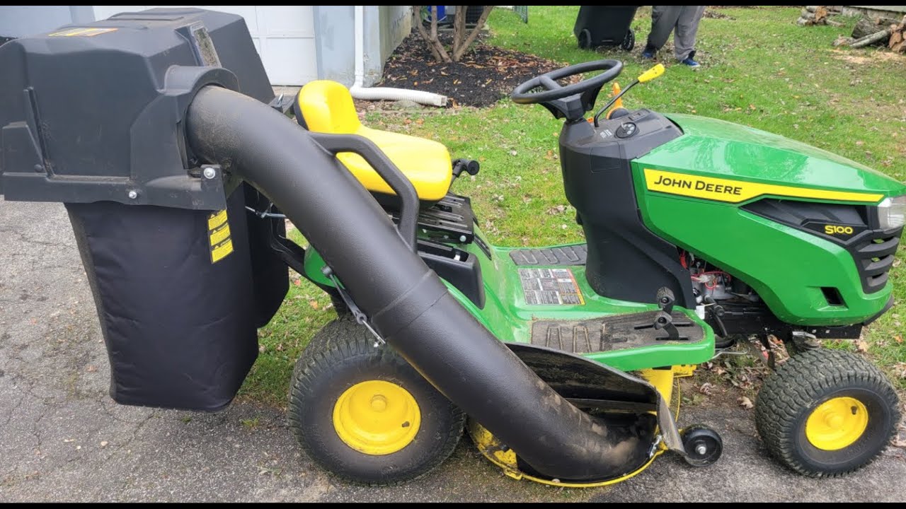 New And Improved John Deere Rear Bagger For 42 Deck  Unboxing, Assembly, And Review