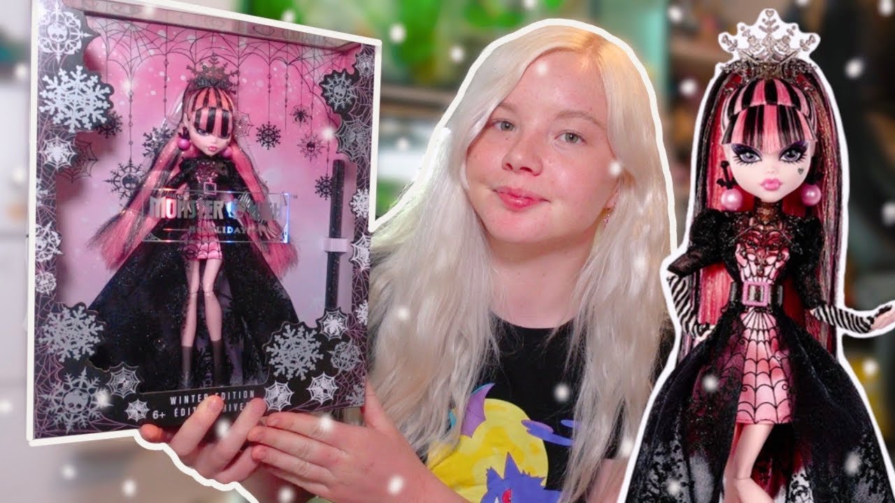 HOWLIDAY DRACULAURA Monster High Doll Unboxing!