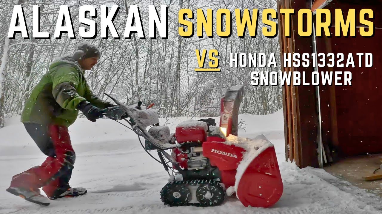 СТОИТ ЛИ ОНО СВОИХ ЦЕН? Снегоочиститель Honda HS1332ATD 2024 года в действии после снежной бури н...