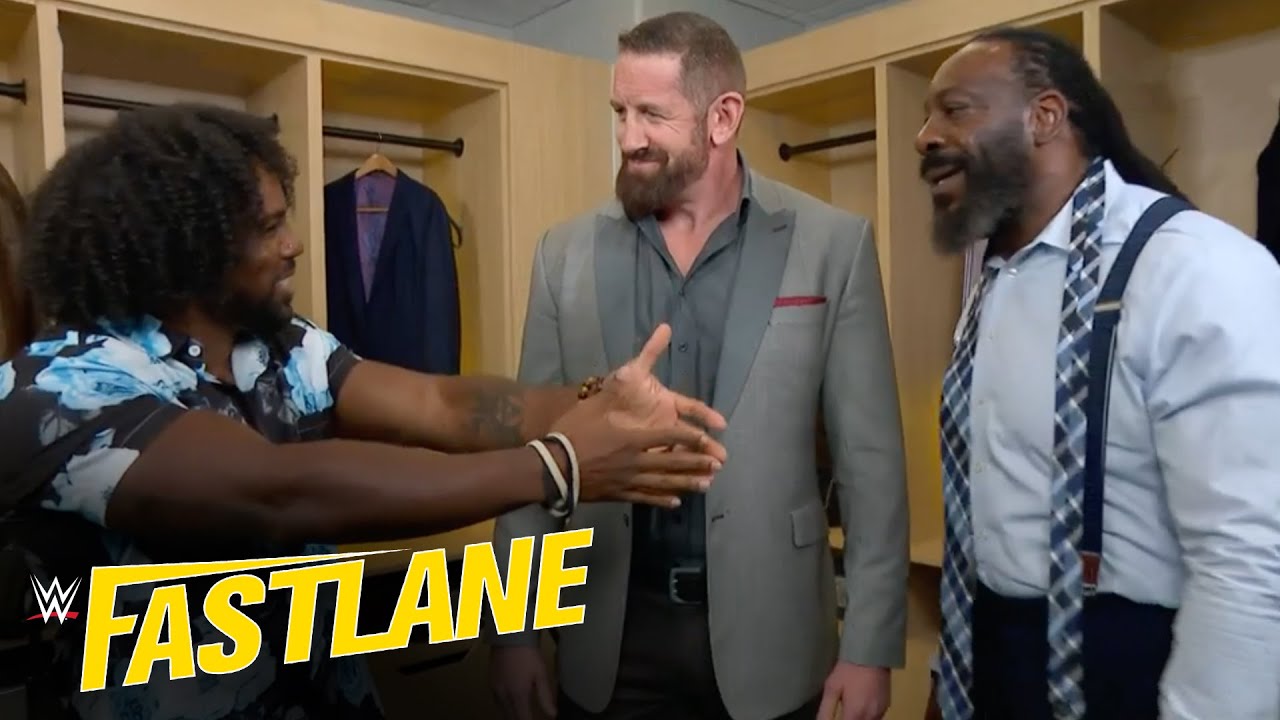 Xavier Woods, Booker T and Wade Barrett order some Pizza Hut: WWE Fastlane 2023 highlights