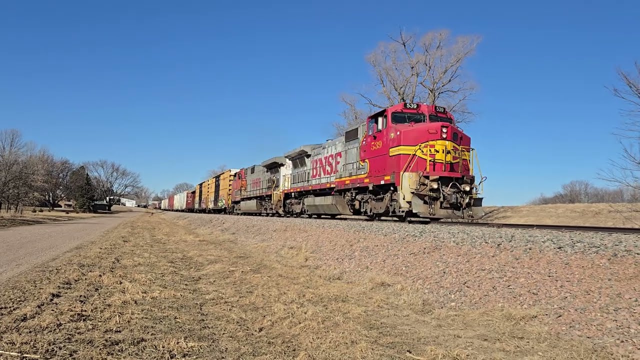 2-13-25 - BNSF 539 South at Sioux Falls, SD