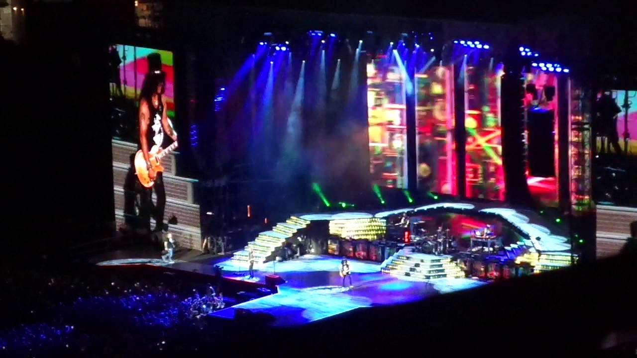 Guns N' Roses - Welcome to the Jungle Nashville 7/9/16