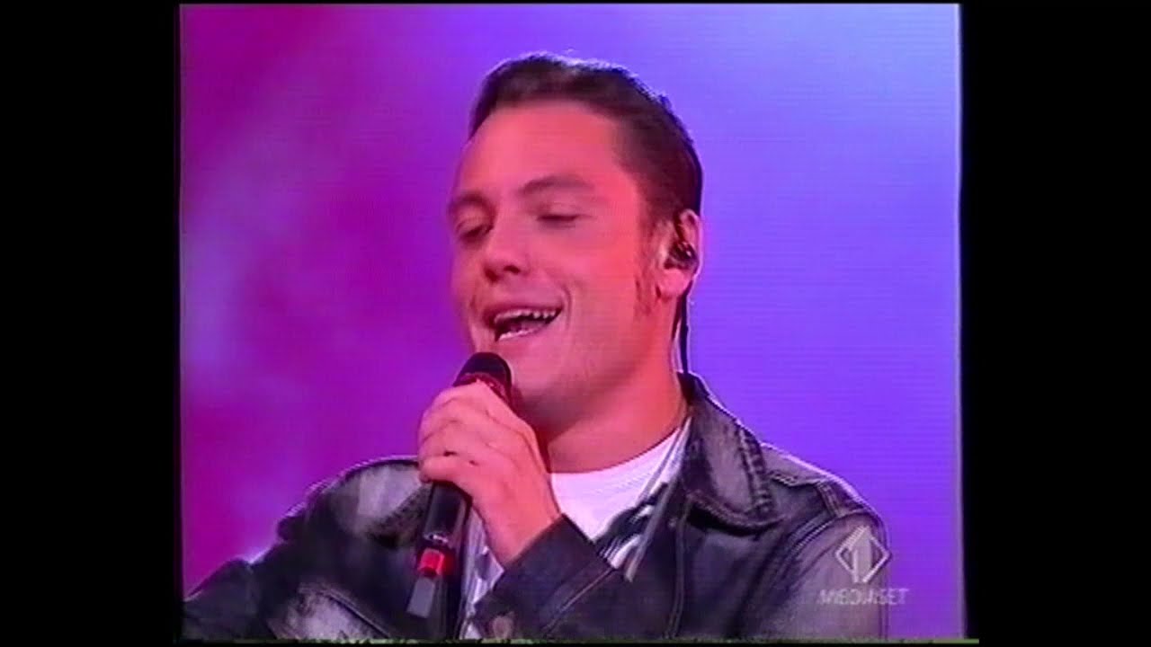 Tiziano Ferro - Non Me Lo So Spiegare (8 Puntata Del Festivalbar 2004 Lignano Sabbiadoro)